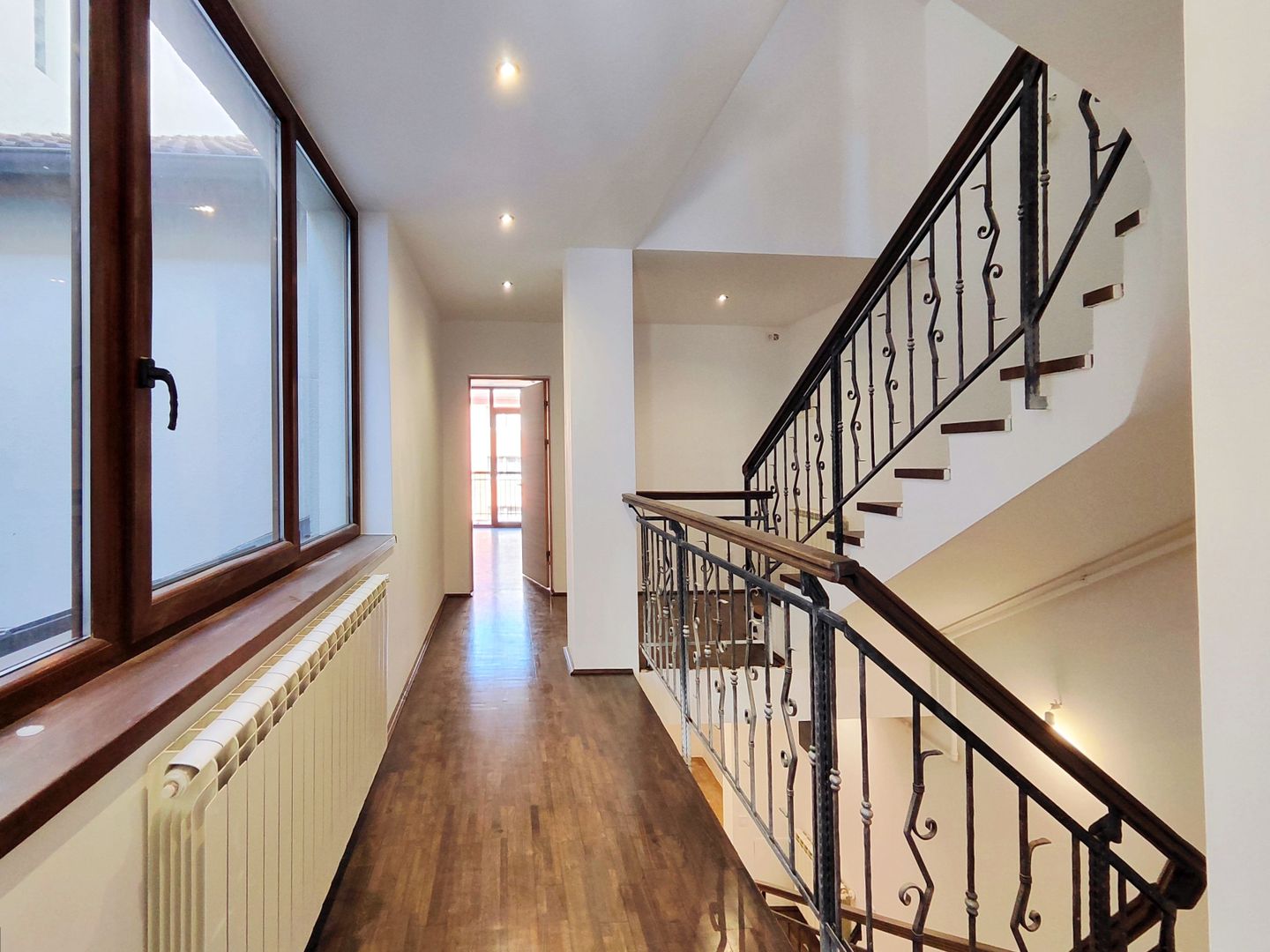 Vilă Modernă cu 5 Camere – Cartier Bună Ziua - Poză 5