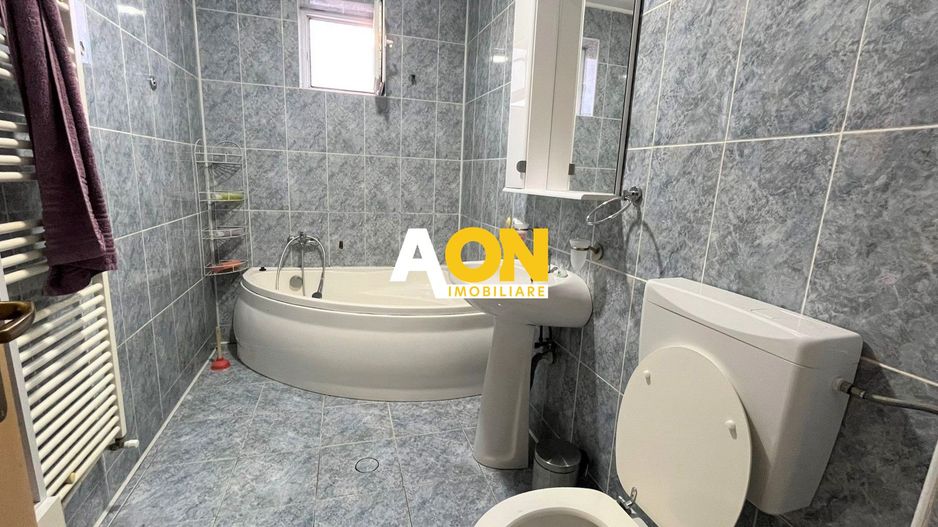 Apartament cu 3 camere, zona Kaufland - Poză 9