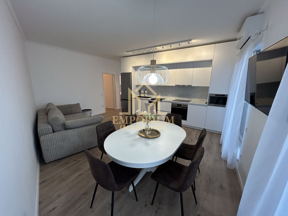 3 camere semidecomandate, Parcare, AC, Gruia, zona Garii - Poză 1