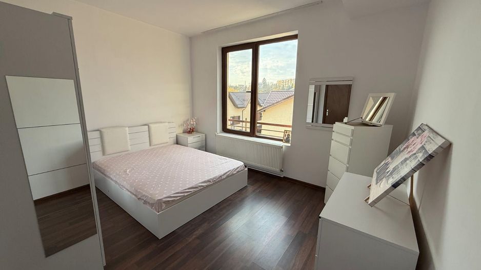 Inchiriez apartamant 2 camere - Poză 3