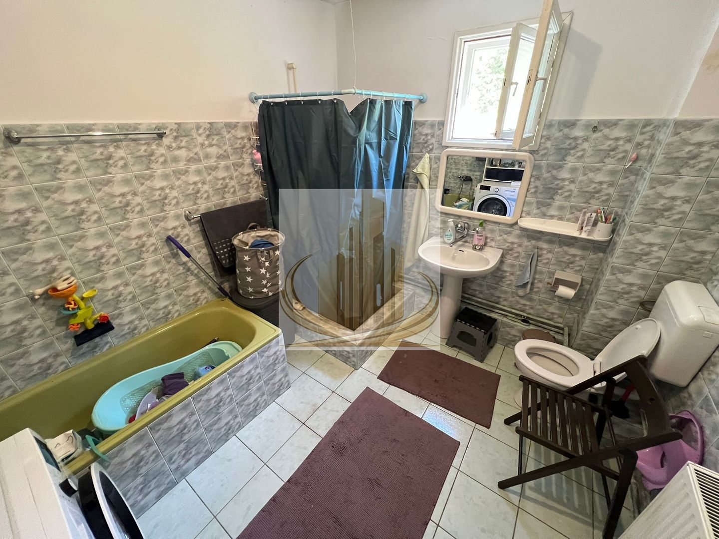 Casă spațioasă cu 2 apartamente, acces din 2 străzi – zona Lipovei - Poză 14