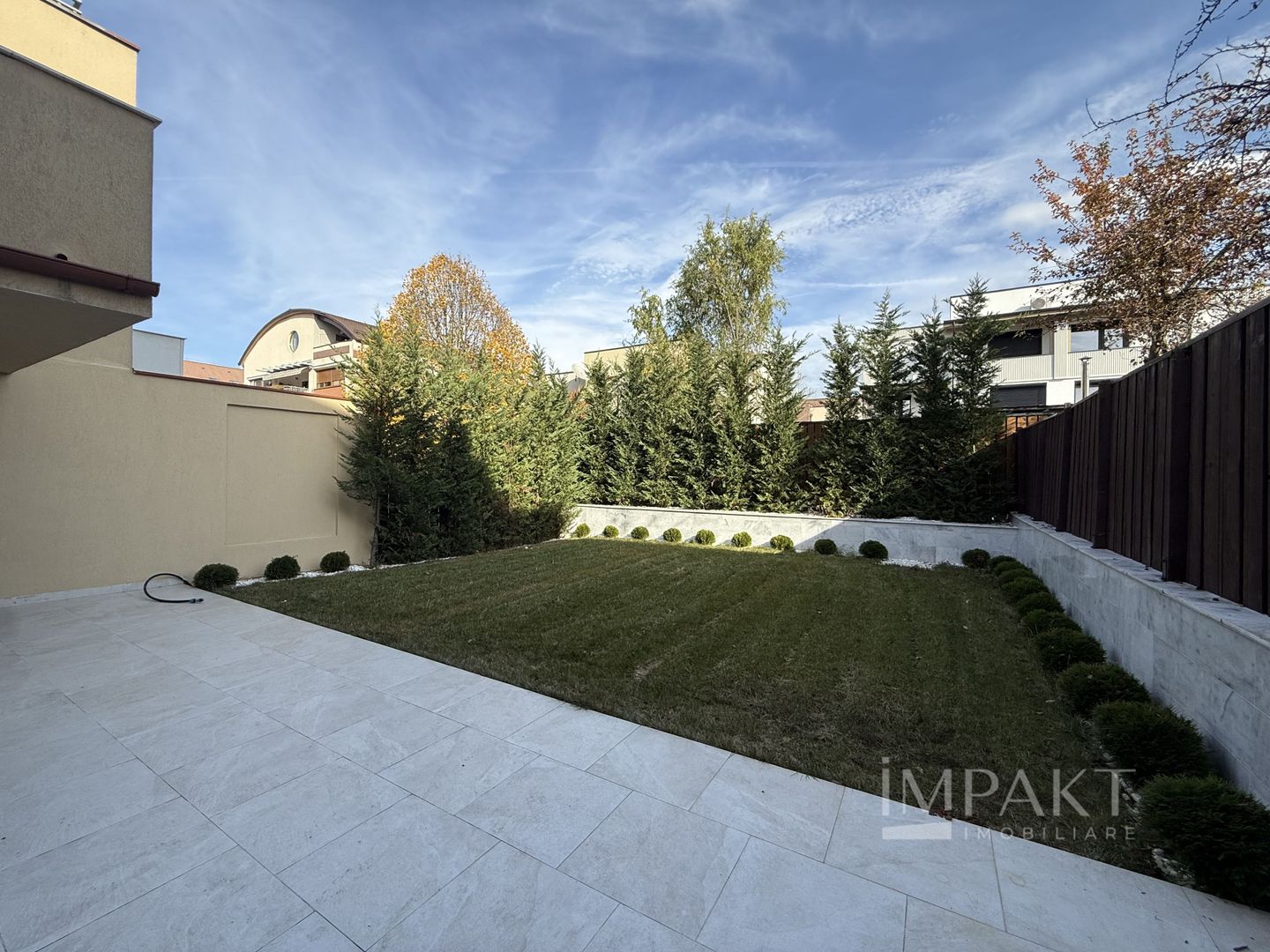 Cvadruplex  4 camere cu garaj in cartierul Buna Ziua ! - Poză 2