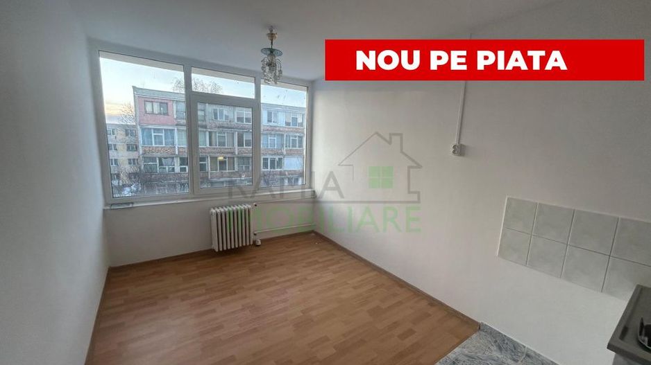 Garsoniera tip Cameră Tractorul, etaj intermediar - Poză 1