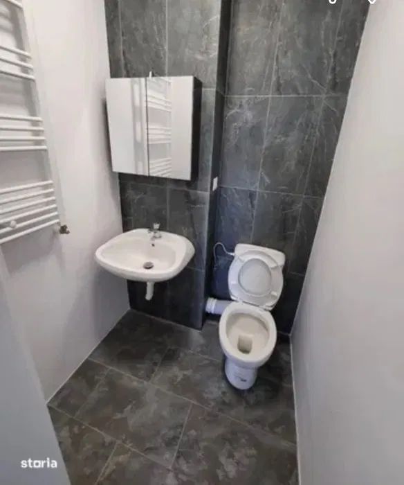 De vanzare apartament  cu 3 camere, Complex Crizantema, etaj 5, 135.000 E - Poză 4