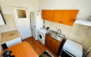 2 Camere - 50mp - Etaj Intermediar -  Cantemir - Bloc Fara Risc - Poză 6