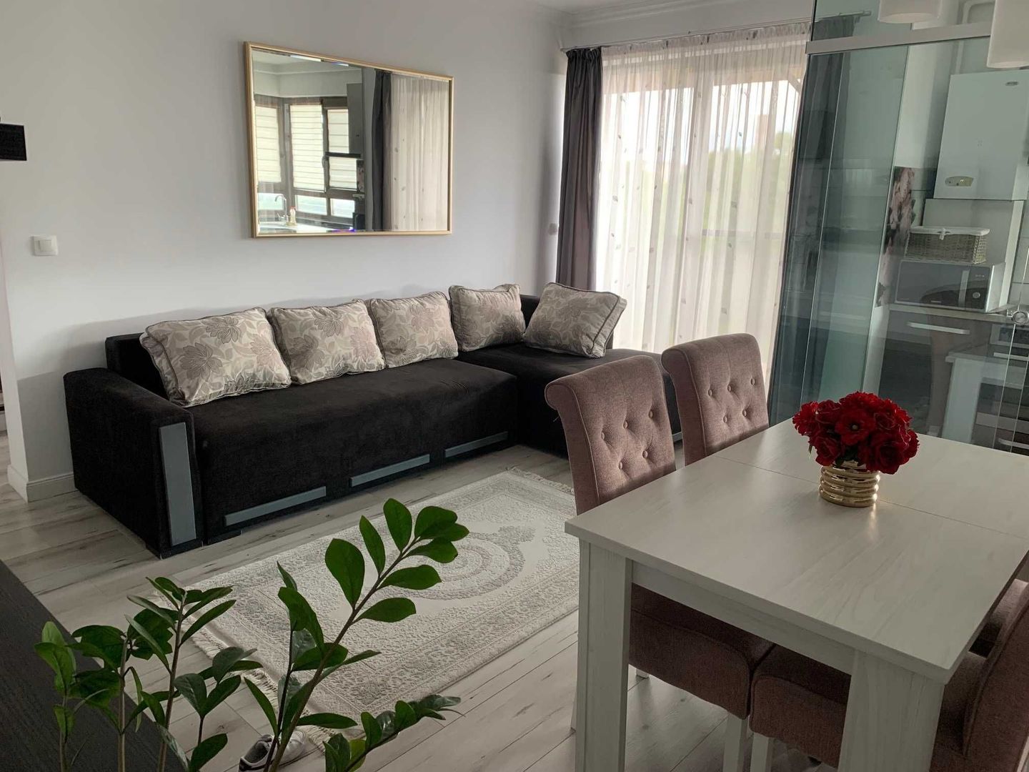 BRASADAS vinde ap 3 cam cu parcare in curte zona Botizului. - Poză 2