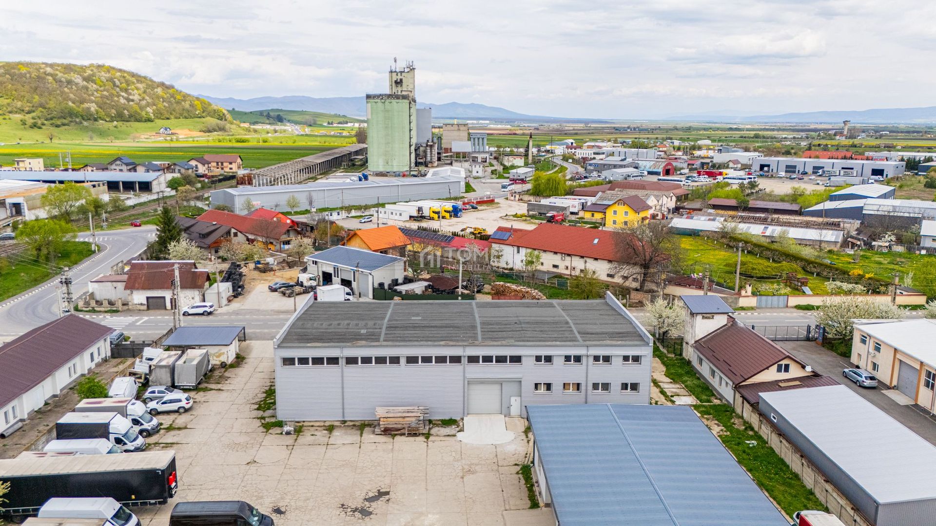 Hala industriala Codlea ,se poate impartii in doua - Poză 30
