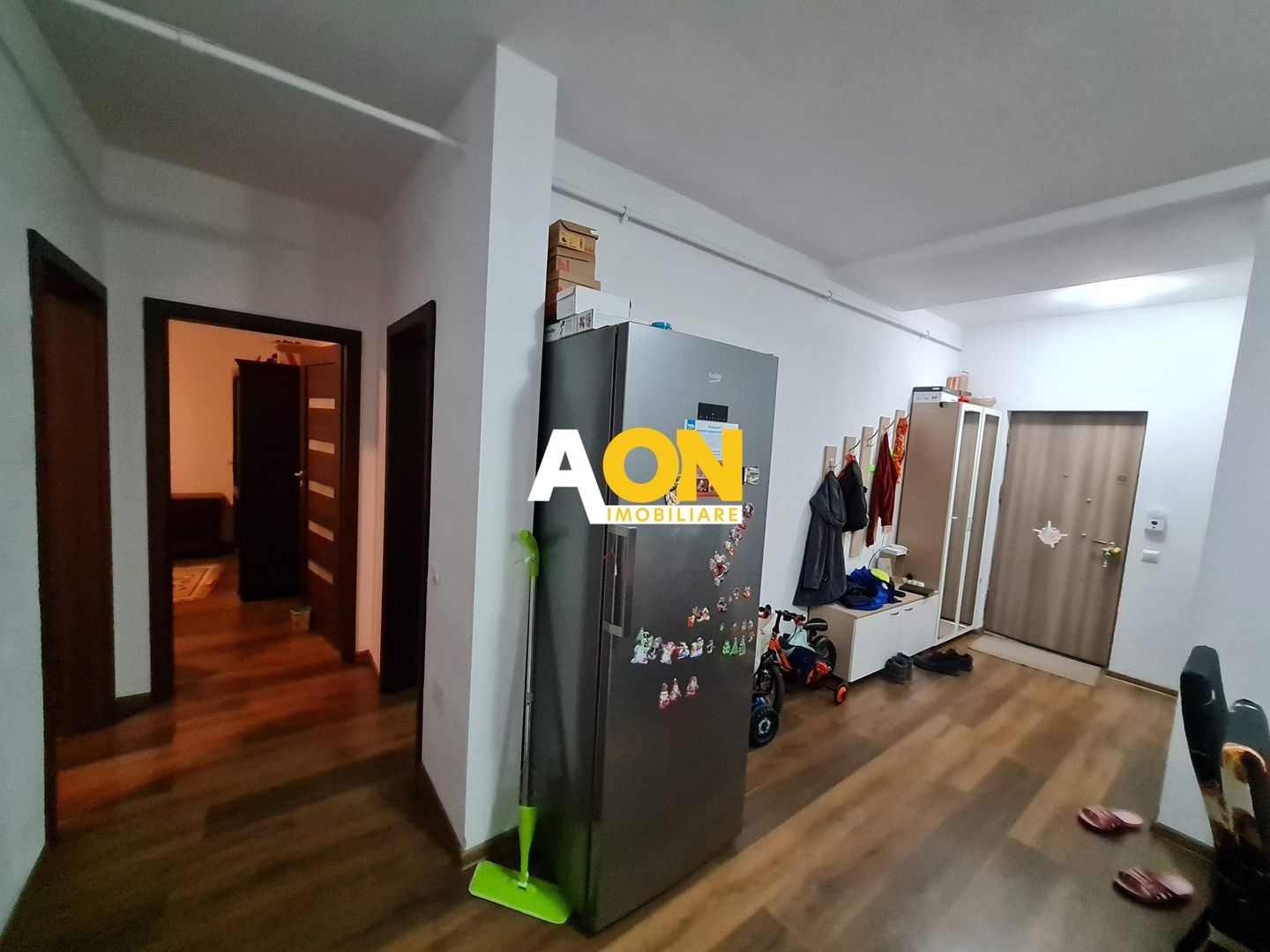 Apartament 3 Camere, 83 mp, Decomandat, Cu Garaj la Subsol - Poză 3