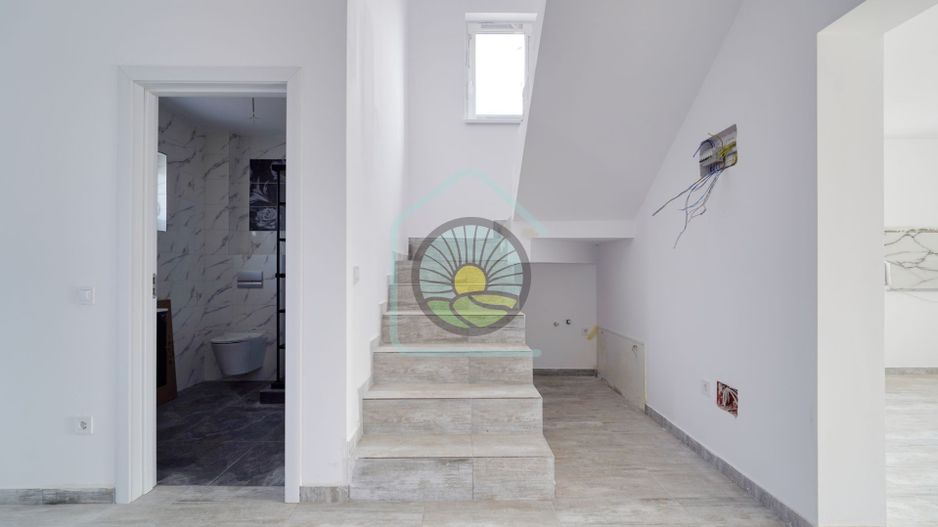 CASA  5 CAMERE IZVOR-TARLUNGENI - Poză 7