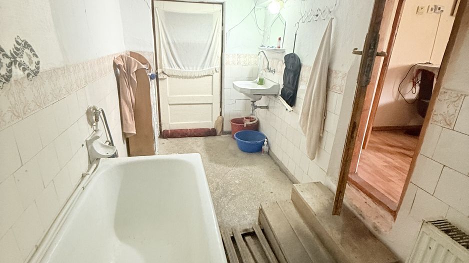Casa interbelică cu arhitectură deosebită+Anexa și teren 1570 mp - Poză 20