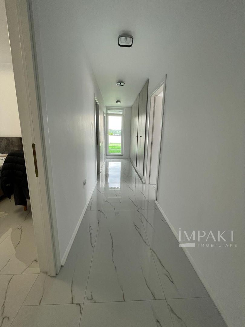 Penthouse Exclusivist cu 2 Terase Panoramice și Jacuzzi - Poză 14