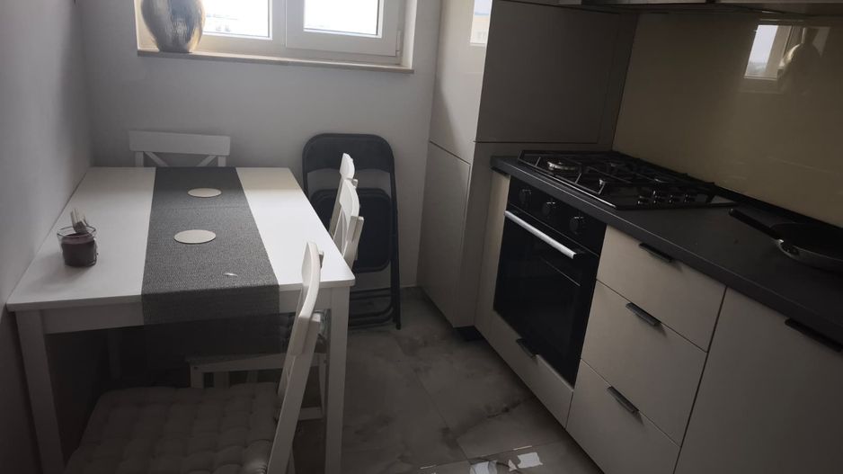 Apartament cu 3 camere si terasa de inchiriat in Cosmopolis - Poză 12