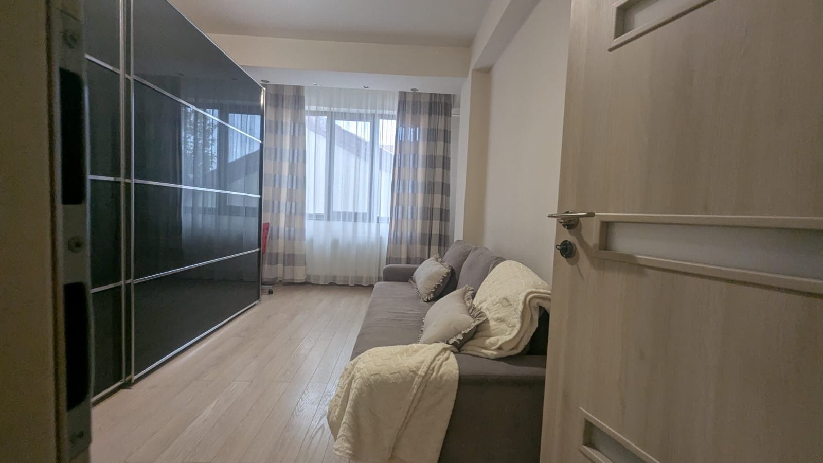 Domenii | Apartament 3 camere - Poză 3