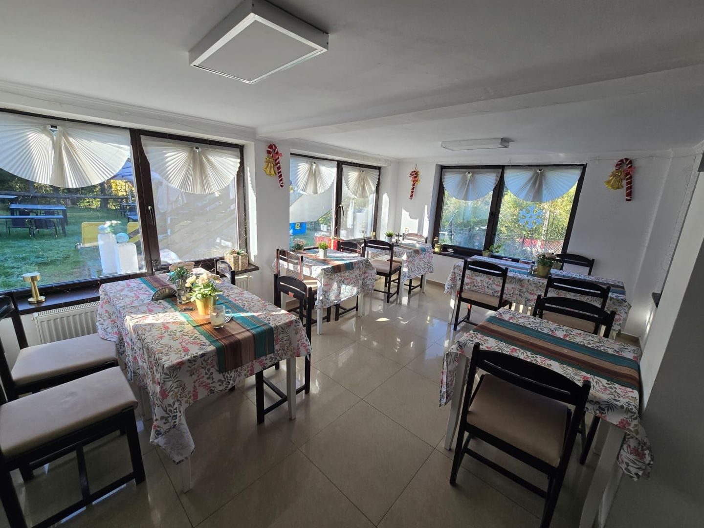 Pensiune la Cheia, moderna, functionala in totalitate, vedere mirifica (chirie) - Poză 14