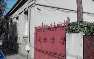 Casa mare cu teren 2100 mp central in Satu Mare, ideal si pentru afaceri. - Poză 2