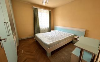 Apartament cu 3 Camere, Etaj Intermediar, Zona Cetate - Poză 4