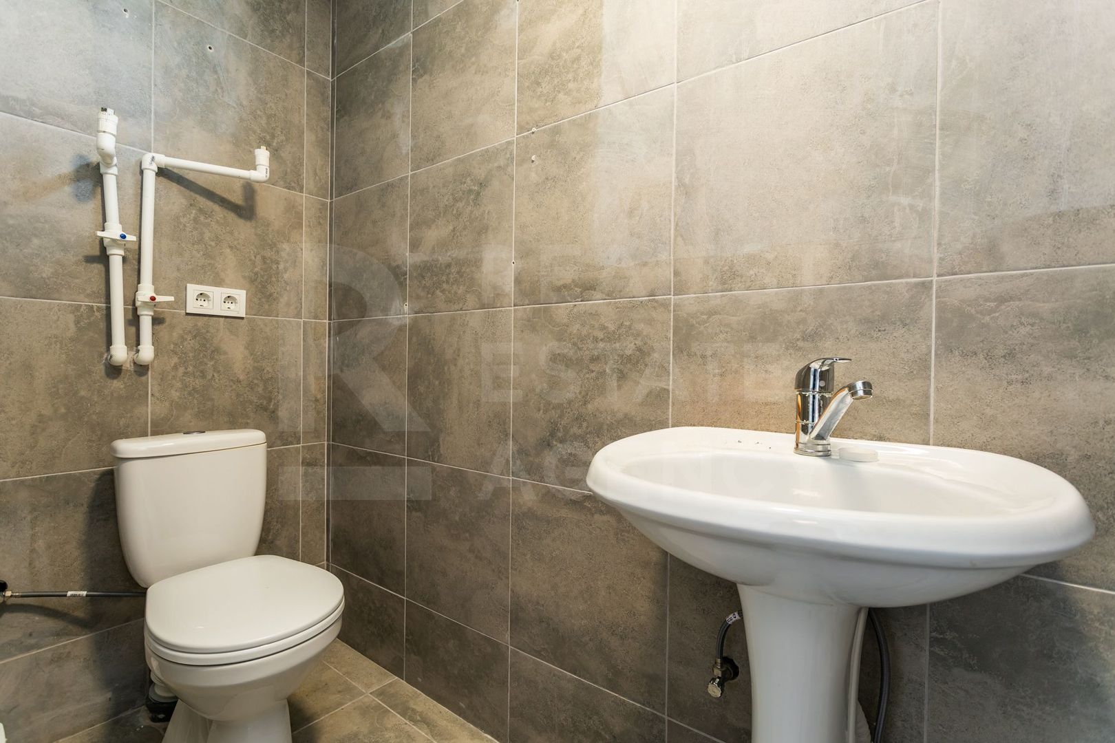 Vânzare, casă, 2 nivele, 122 mp, strada I.P. Izvoraș, Criuleni - Poză 28