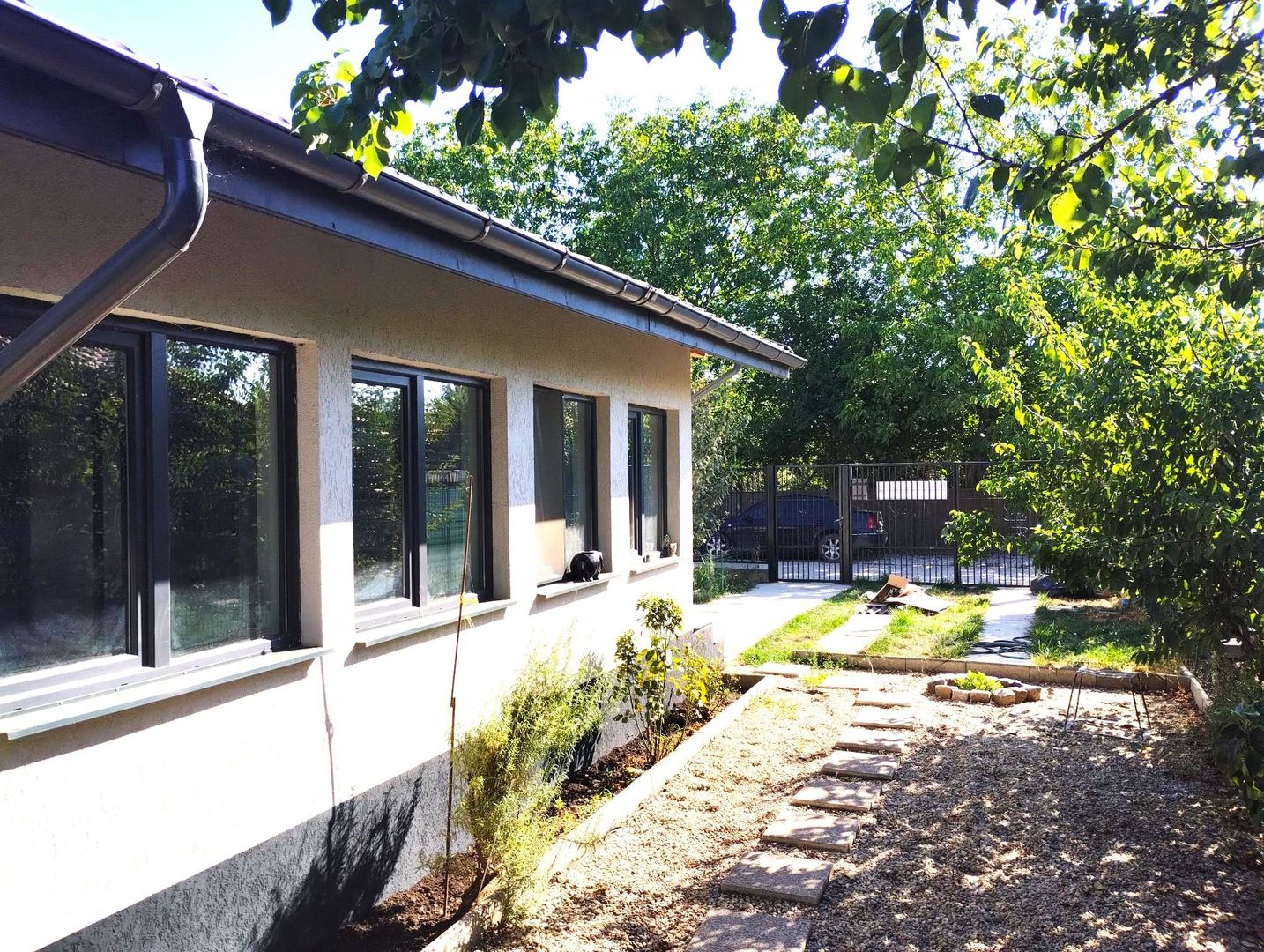 Casa individuala unde confortul întâlnește liniștea! - Poză 4