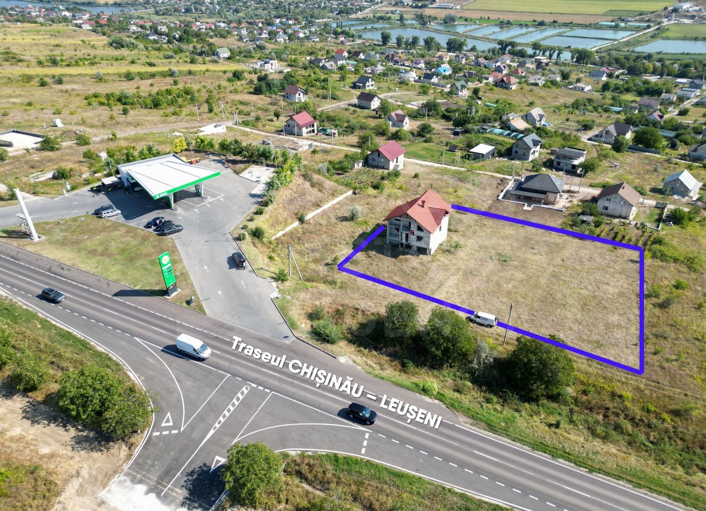 TEREN COMERCIAL  – TRASEUL CHIȘINĂU–LEUȘENI - Poză 1