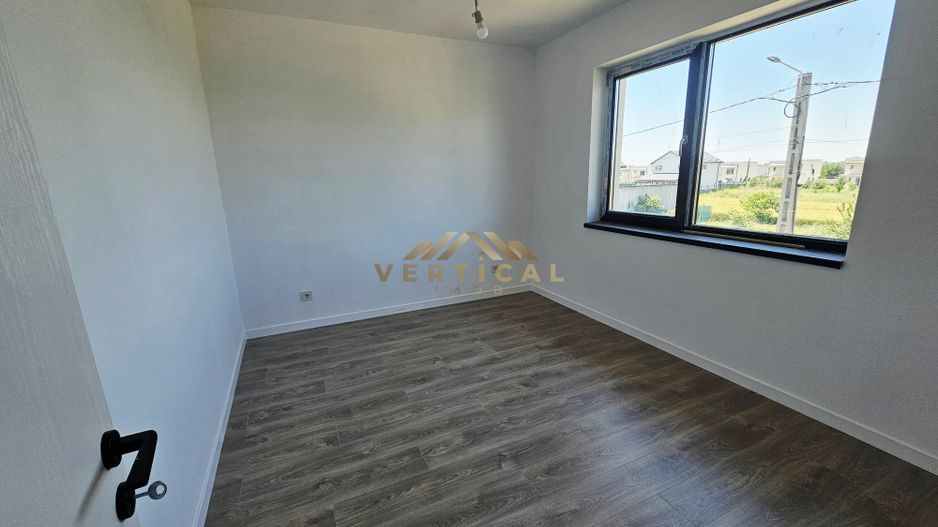Vila 4 camere in centrul comunei Berceni - Poză 17