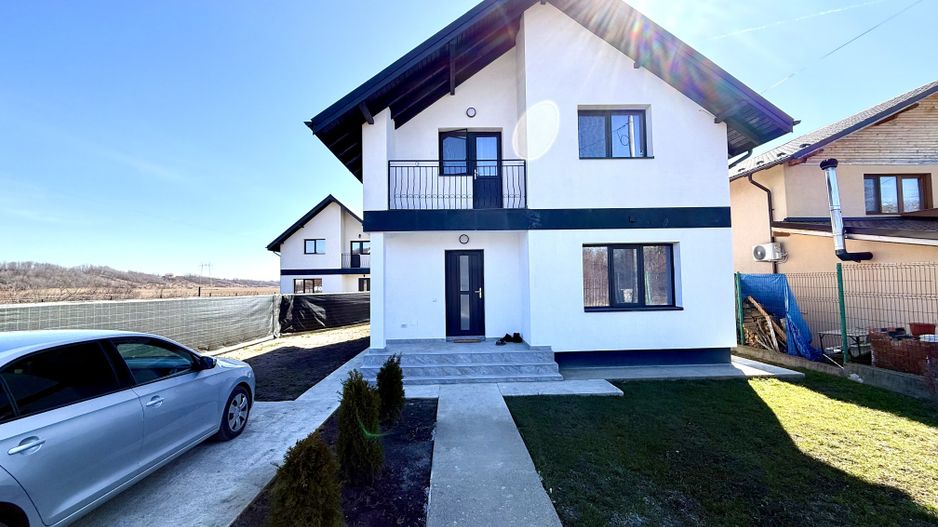 Vilă nouă 155 mp cu terasă acoperită și curte 448 mp Bănești Prahova - Poză 1