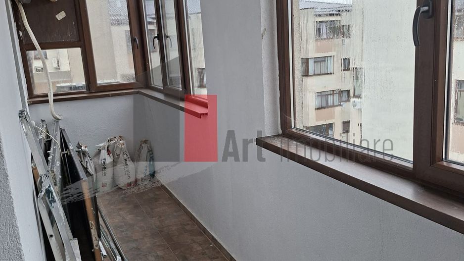 Apartament cu 3 camere de vanzare-Metalurgiei-Aparatorii Patriei-cu centrala - Poză 6
