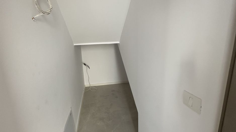 Casa cu 5 camere - Dumbarvita - Poză 19