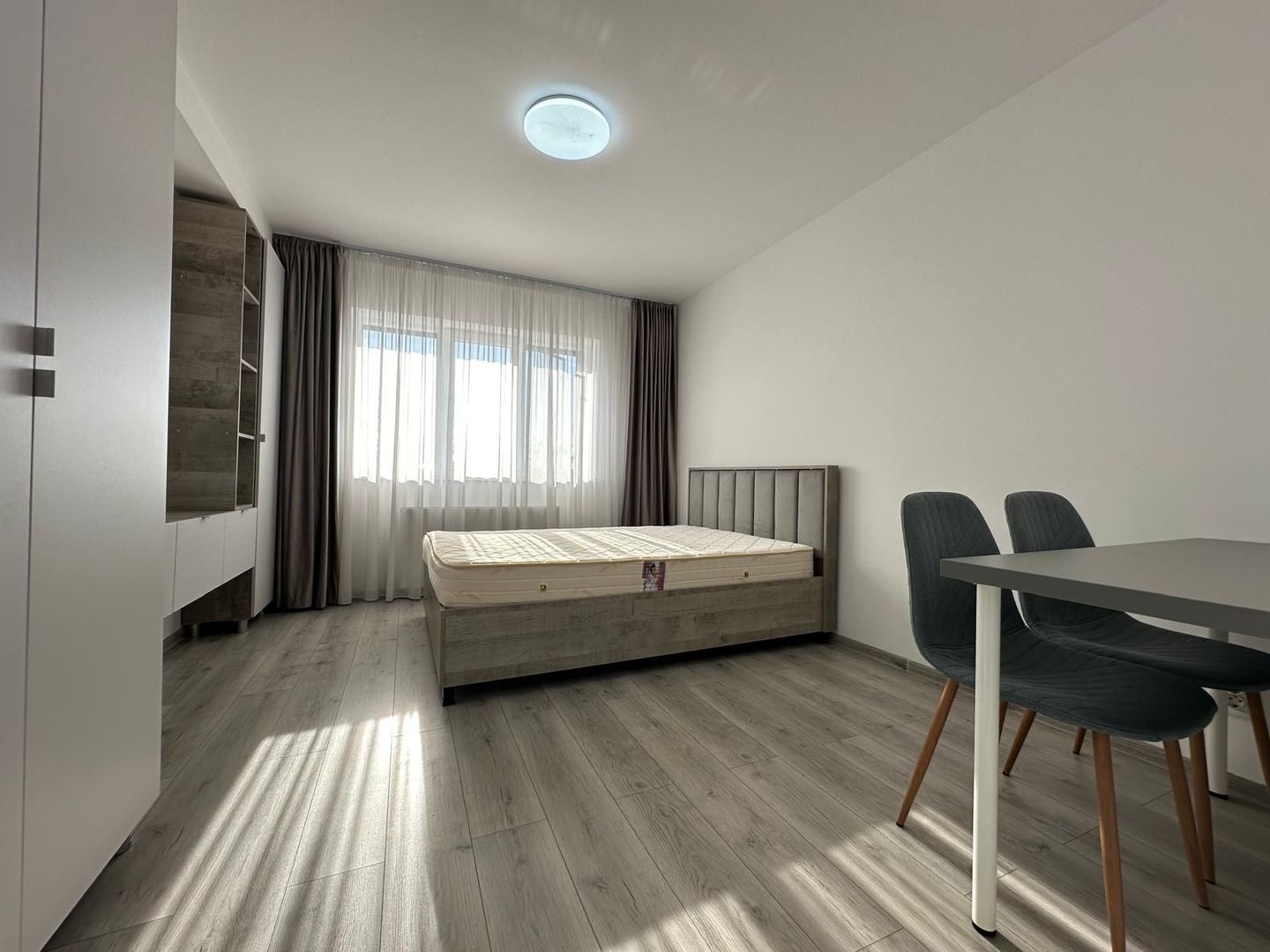 Prima Închiriere! Garsonieră Modernă & Luminoasă – Zona Titan - Poză 2