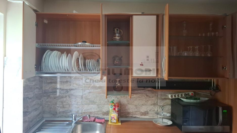 Apartament 3 Camere Podul de Piatra - 550 euro - Poză 11
