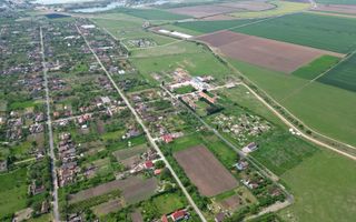 Teren Intravilan de 3,090 mp în Cuvin - Poză 10