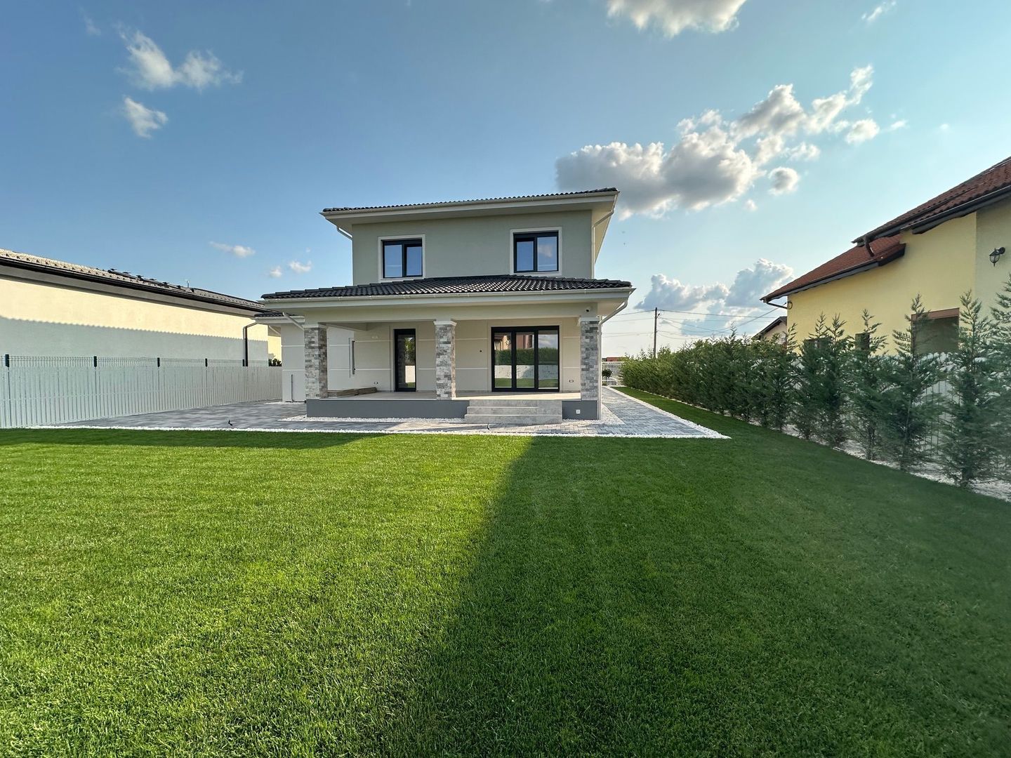 Locuinta individuala cu garaj si teren de 1000mp - Poză 37