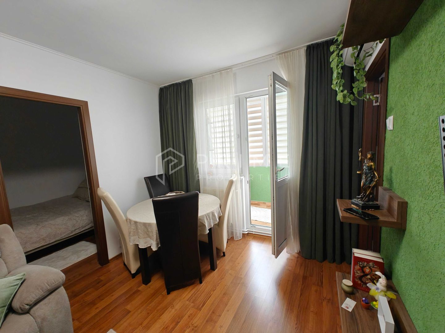 Apartament cu 2 camere, mobilat și renovat – Zona Dâmbul Pietros - Poză 4
