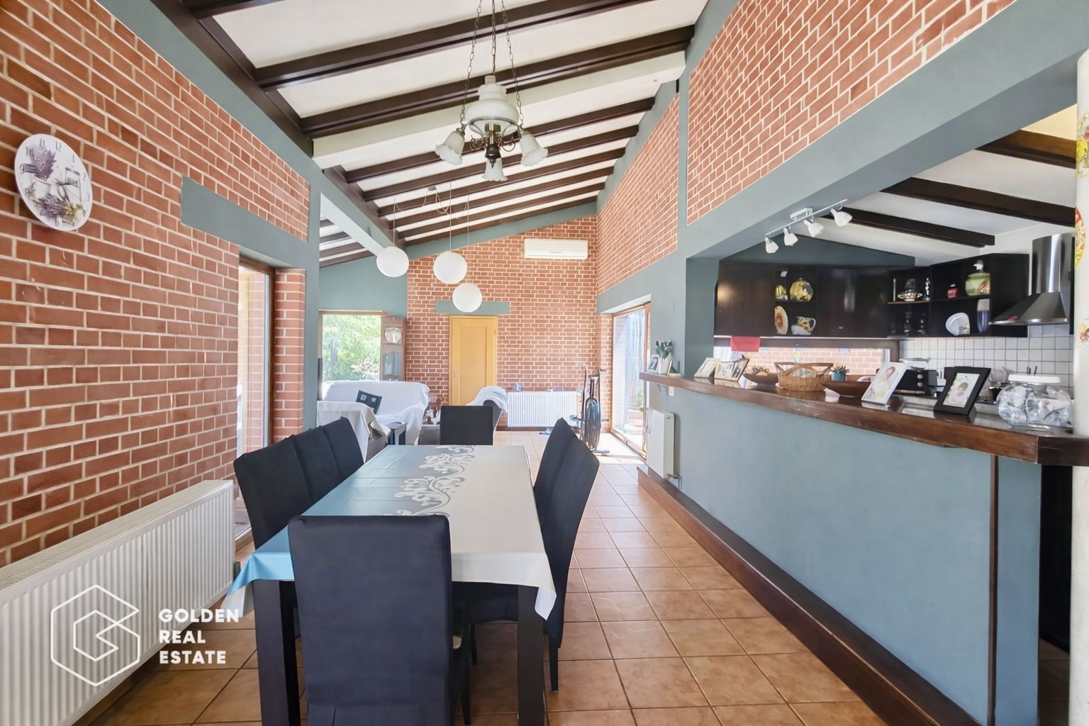 Casa de vis cu  10 dormitoare-Chisoda - Poză 1