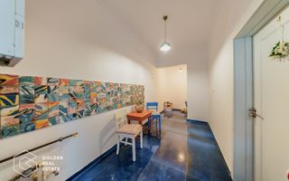 Apartament ultracentral, 2 camere, curte cu acces auto - Poză 2