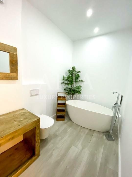 LUXURY APARTMENT WITH GARDEN - Poză 6