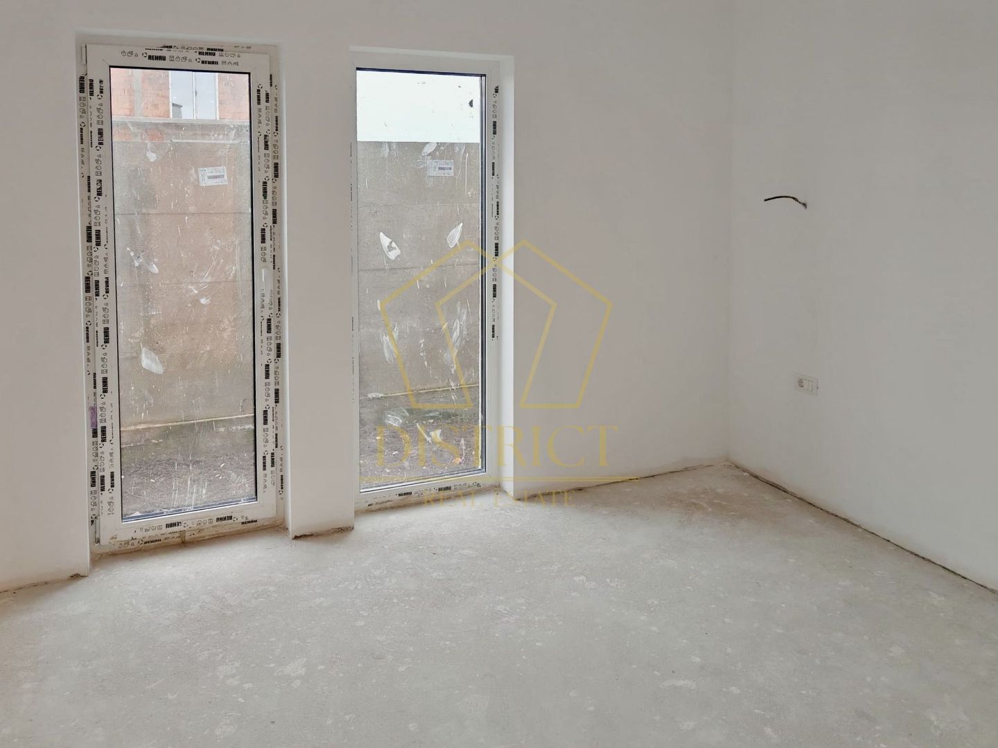 Duplex cu 4 camere despartit prin camera tehnica I Comision 0% I Giarmata Mare - Poză 3