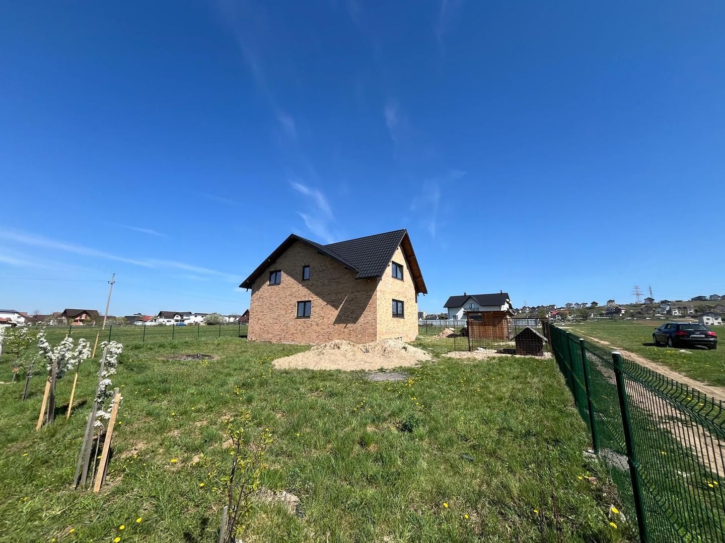 🏡 Casă de vânzare | Burdujeni | 200 mp utili | 7,7 Ari 🏡 - Poză 11