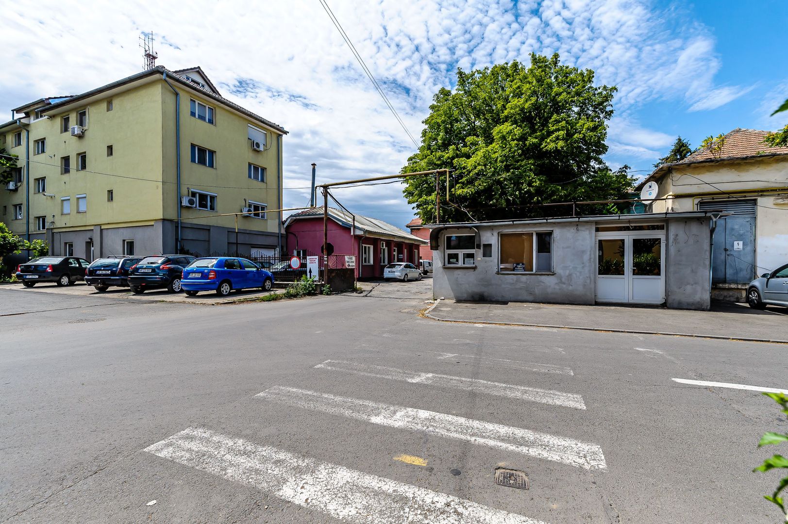 Spațiu economic, fast food mobilat și utilat complet. - Poză 1