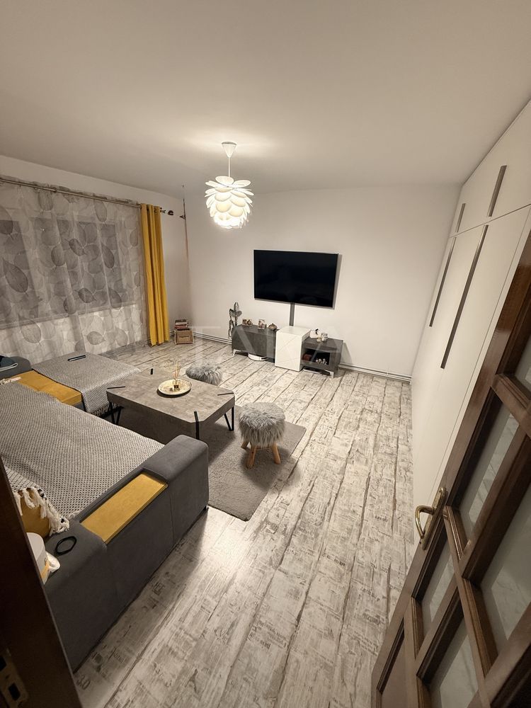 Apartament elegant cu 3 camere și 2 băi, strada Primăverii. - Poză 1