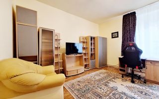 Garsoniera in centrul istoric, pretabila pentru studenti - Poză 1