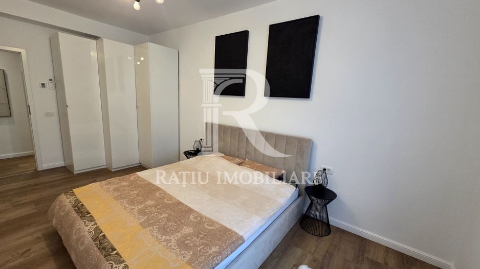 Apartament cu 3 camere | Etaj 1 | Ultracentral |  Oradea - Poză 9