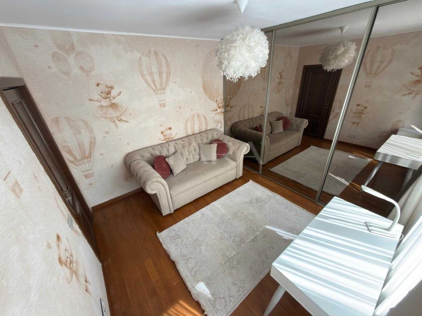 Apartament în vilă, 116 mp – zona Eugen Ionescu. - Poză 6