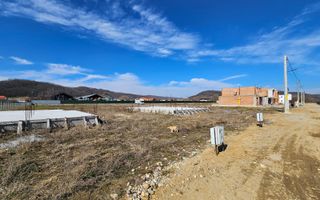 Vanzare teren cu temelie si AC, Micesti, 10 Km de Pitesti - Poză 5