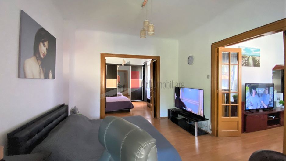 Apartament 3 camere in vila, curte comuna - Calea Mosilor - Poză 3