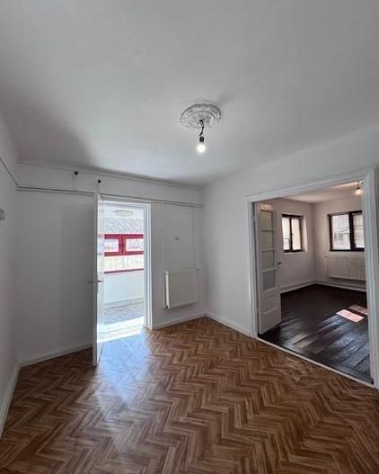 Casa individuala de vanzare zona Vatra Luminoasa - Poză 5