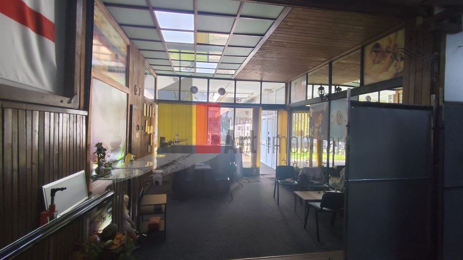 Spatiu comercial de inchiriat in Giulesti (langa stadion, complex comercial) - Poză 15