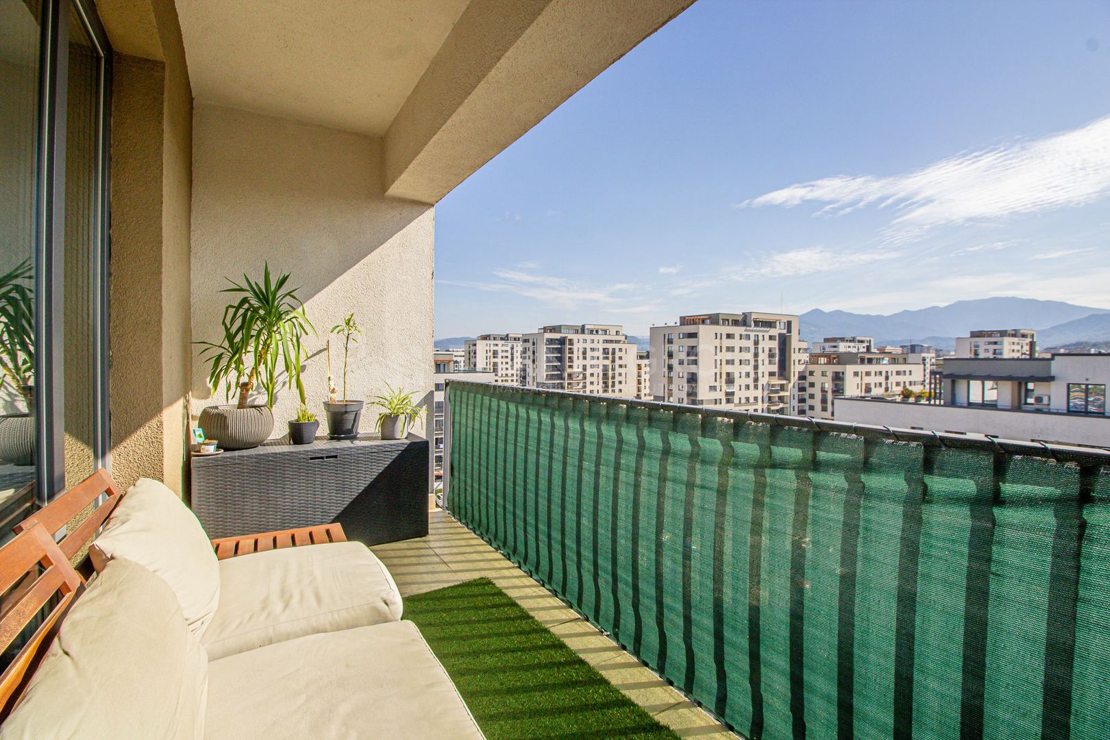 Kasper Coresi, Apartament 3 camere decomandat, 2 bai, parcare+boxa - Poză 2