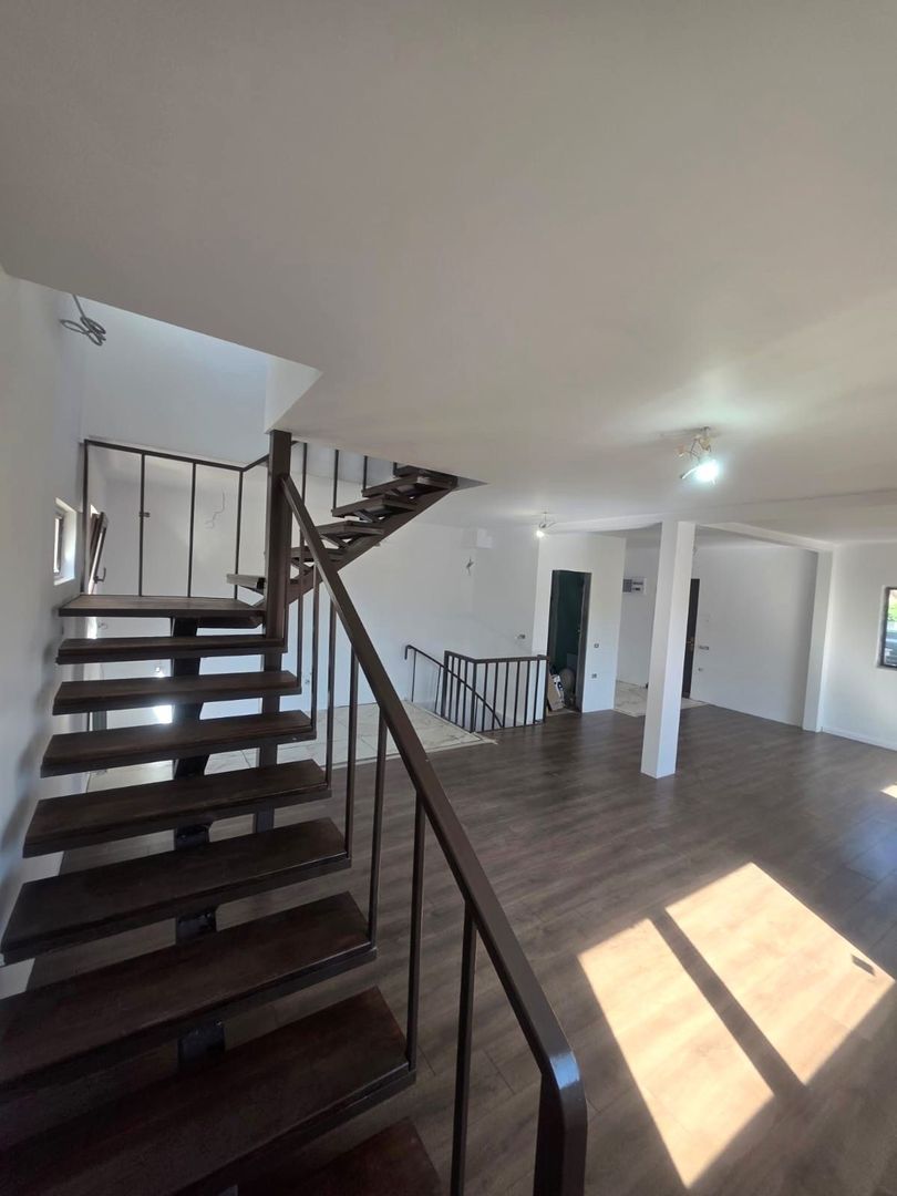 Casa cu 5 camere | Otopeni | Central - Poză 14