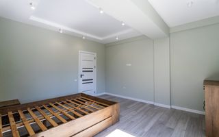 Vânzare, apartament 3 camere, 82.8 mp, str. Nicolae Dimo, Rîșcani - Poză 3