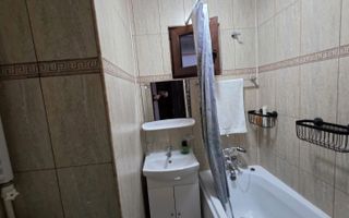 Casa cu 2 camere si living - zona Centrala, Piata Independentei - 700€ - Poză 11